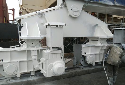 Thi công làm sạch bề mặt phun cát phun sơn máy hút than