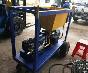 Máy rửa nước áp lực cao